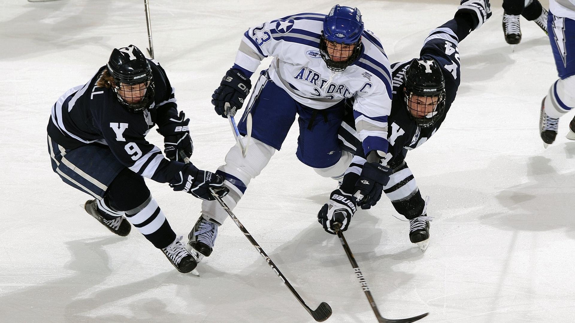 开云·体育官网-马刺球员间展开战术知识答题比赛提升认知，马刺的口令是什么